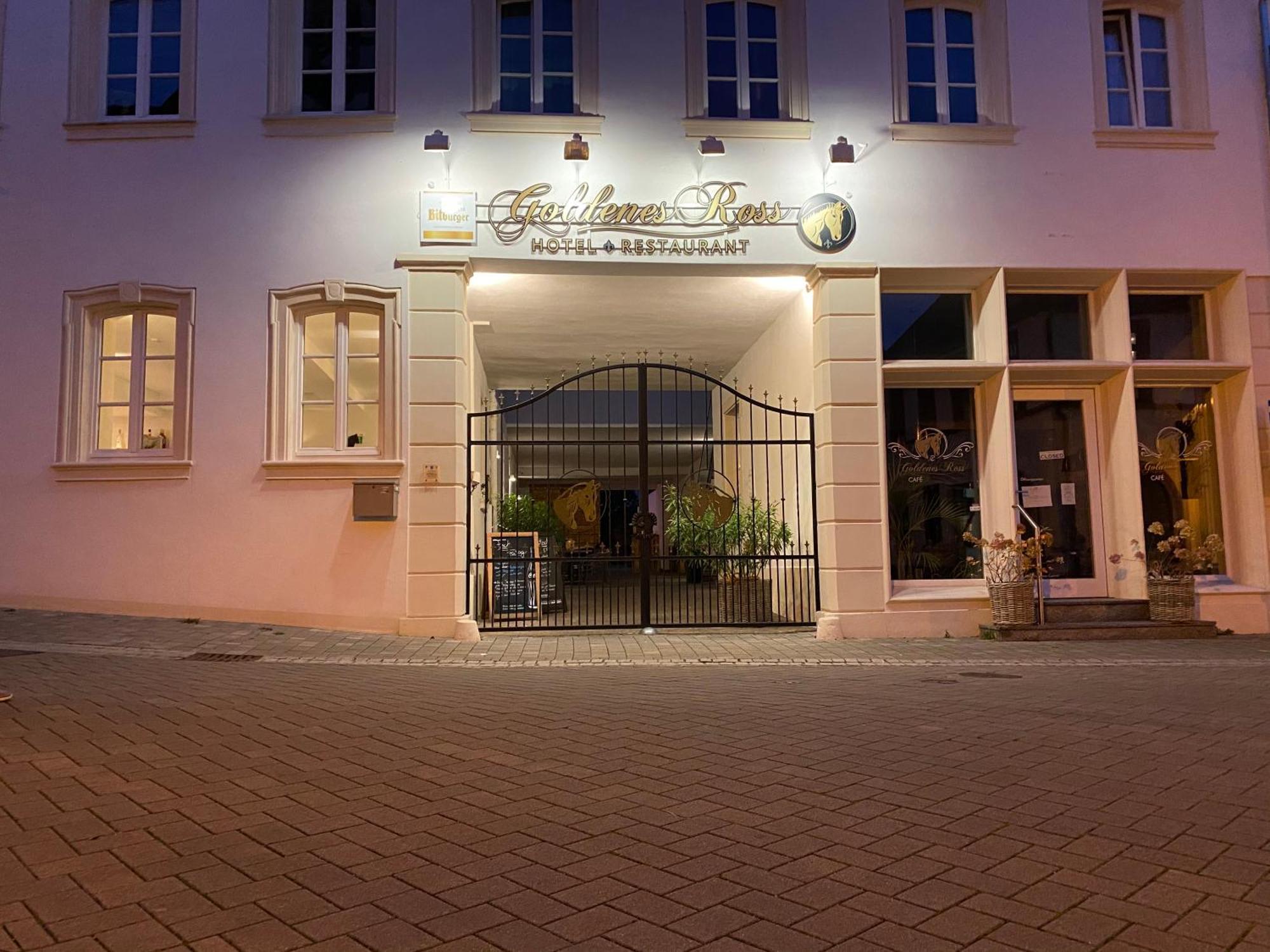 Hotel Restaurant Goldenes Ross Gollheim Exteriér fotografie