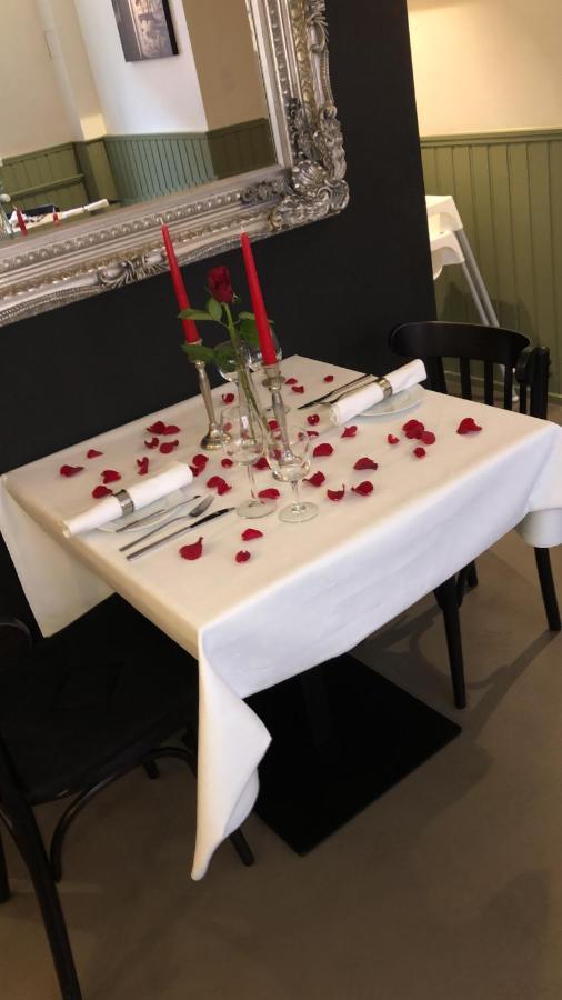Hotel Restaurant Goldenes Ross Gollheim Exteriér fotografie